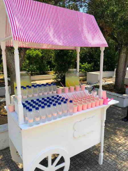 stand me lemonada gia vaptisi